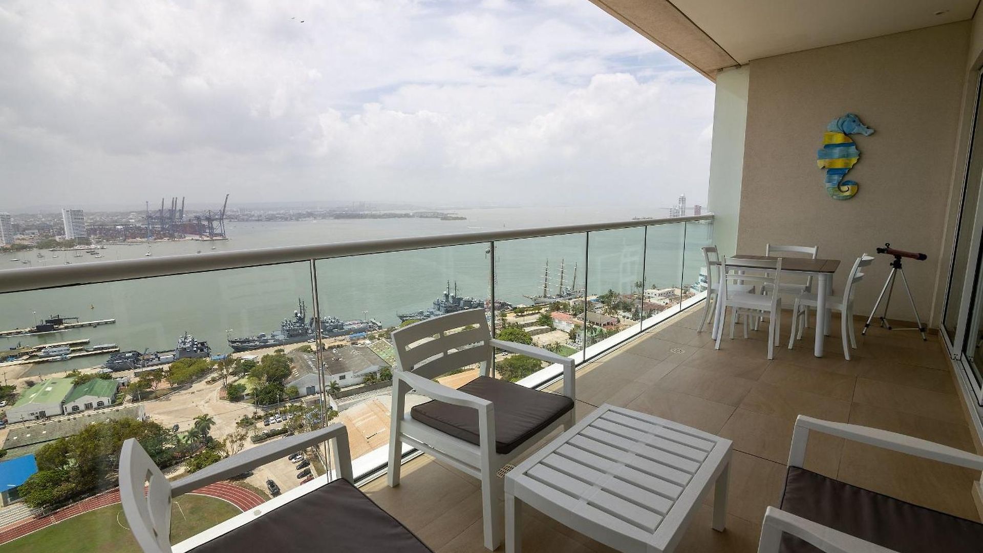 Espectacular Apto En H2 Piso 20! Apartment
